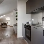 Hotel Lux Sh فندق غابيتّشي ماري