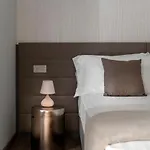 Hotel Lux Sh
